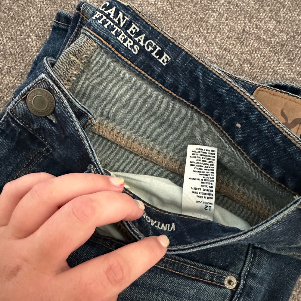 Women’s American Eagle jeans